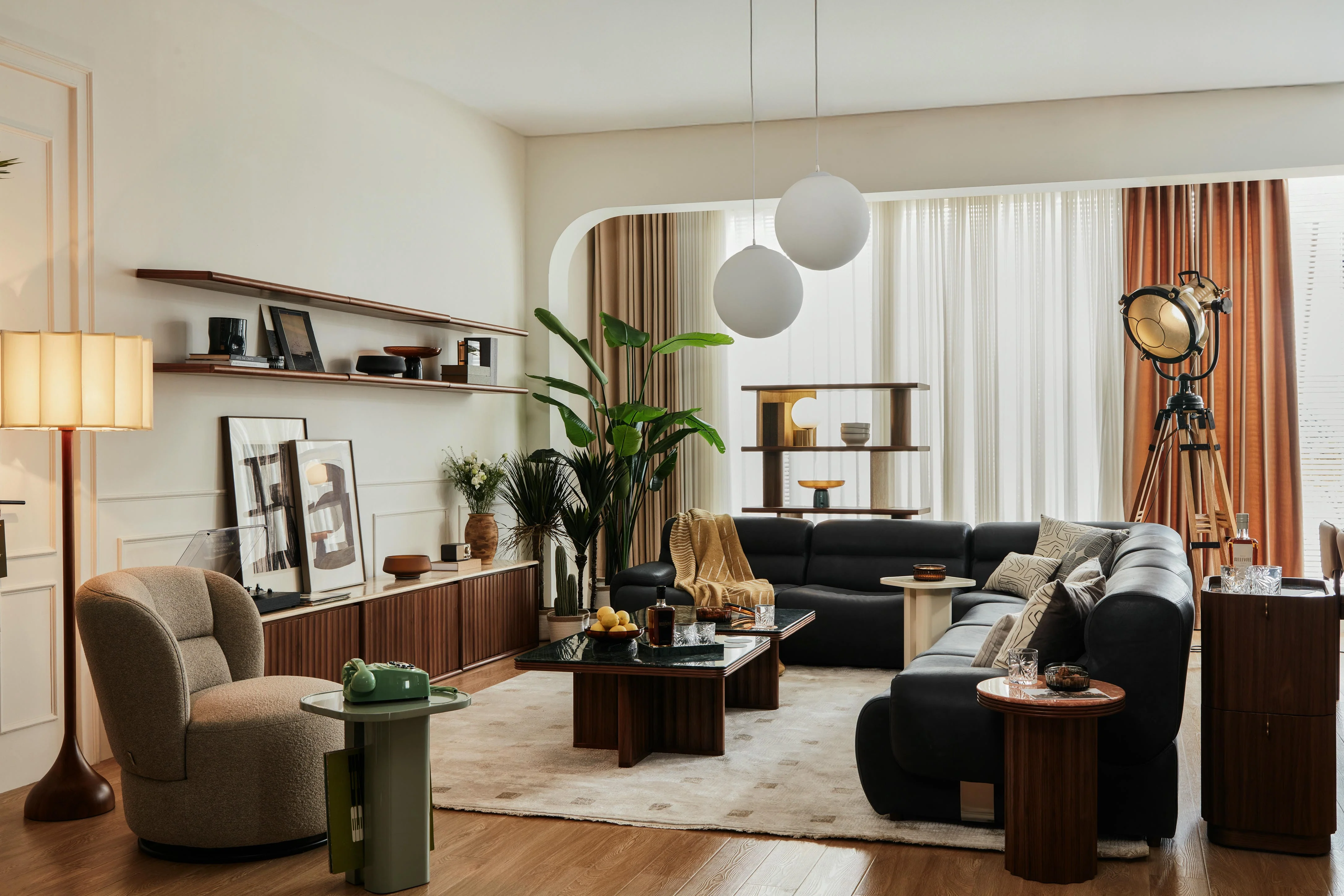 Hotel Paradiso TV Unit - Image 10