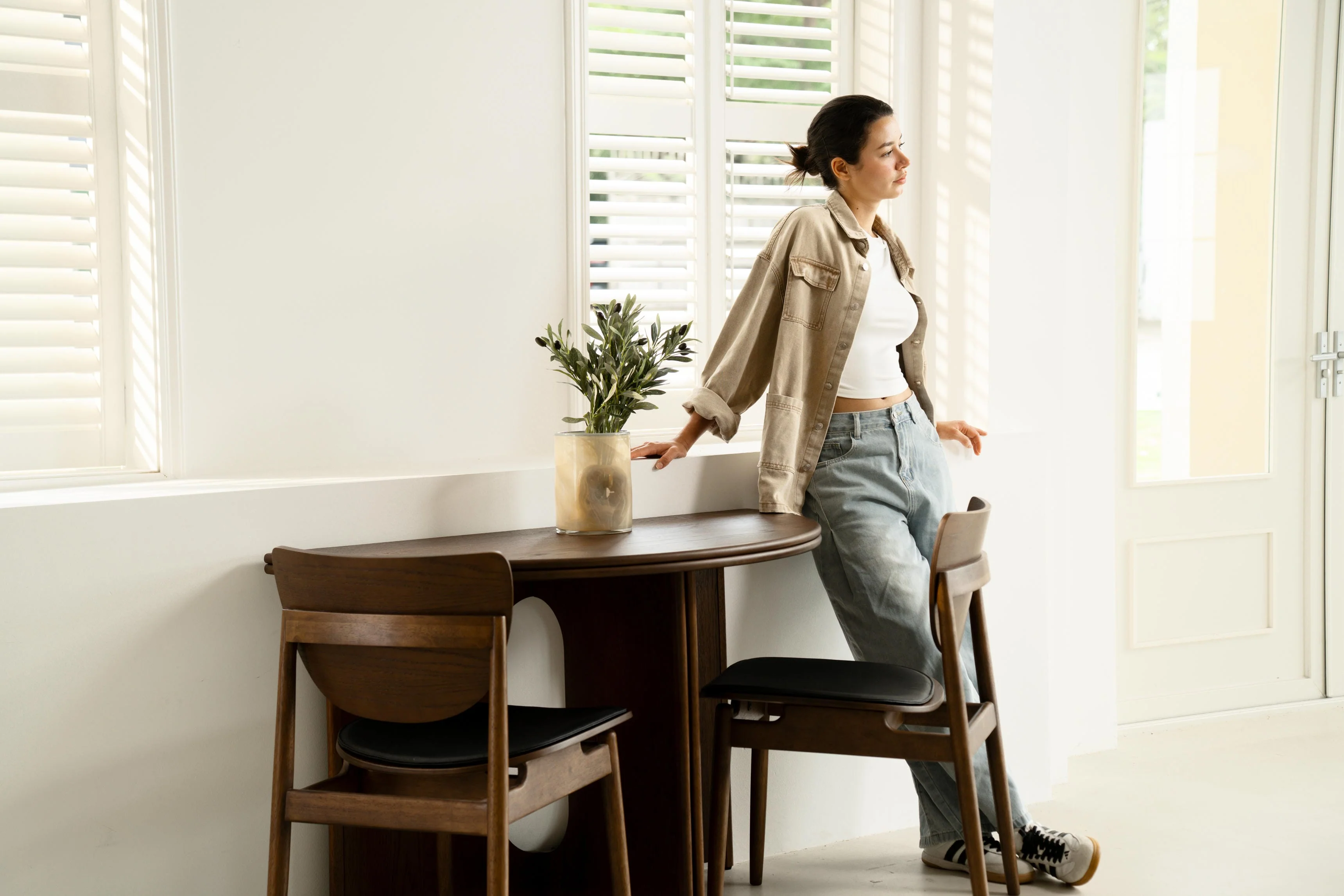 Rituals Round Dining Table - Image 3