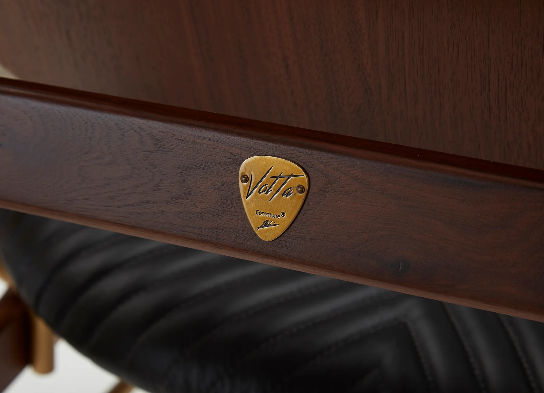 Volta Lounge Chair - Image 17